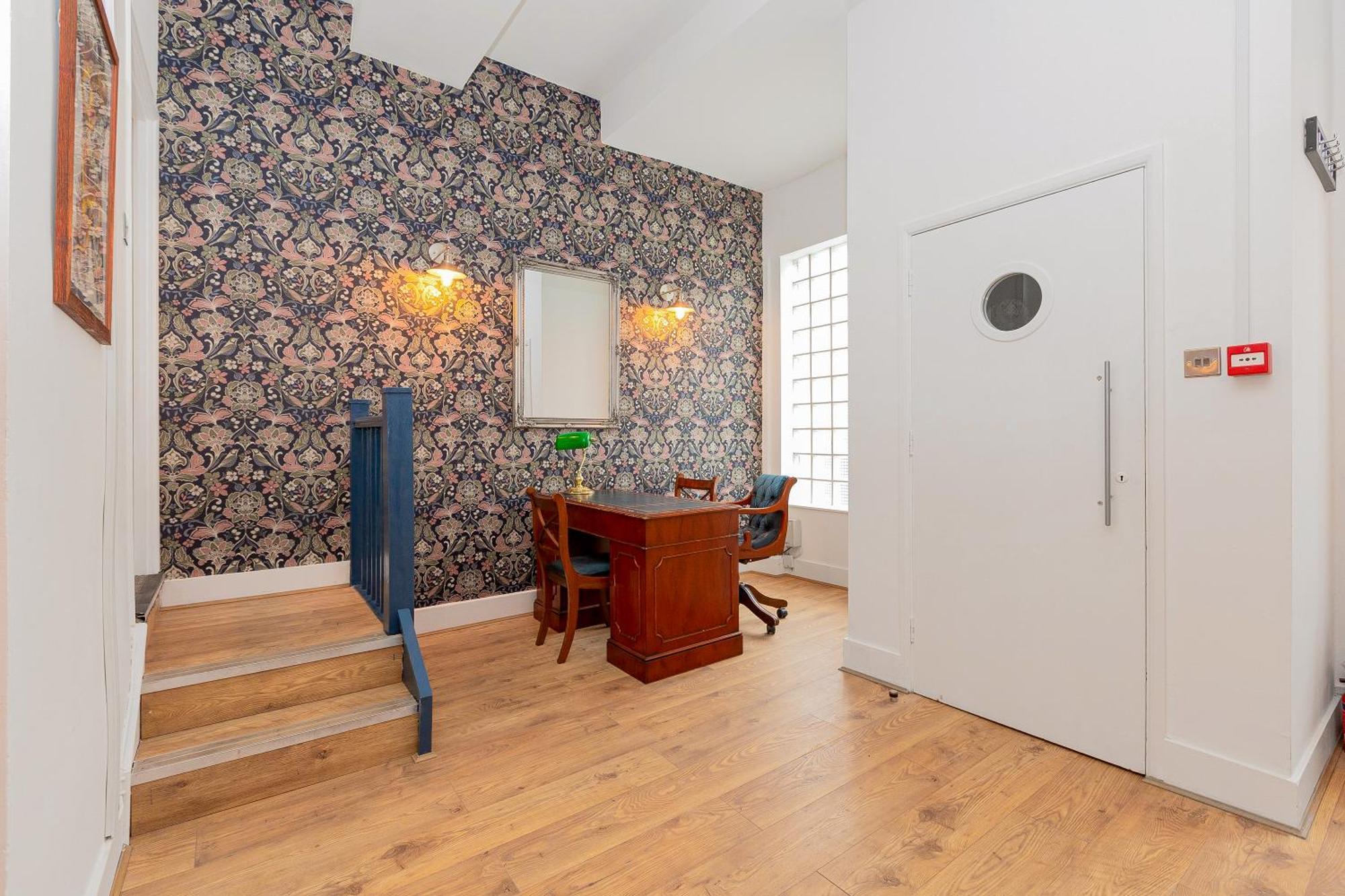 Apartament 3br 3lvl Flat In Camden, 5 Mins Camden Town Tube Londra